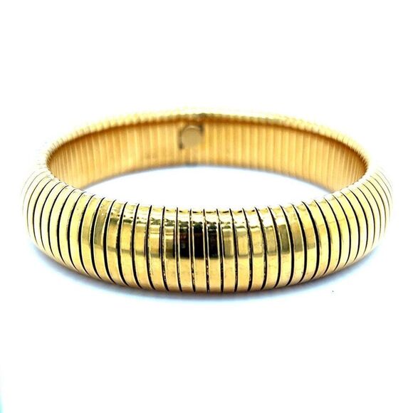 Vintage Gold Colored Bracelet - Picture 1 of 3